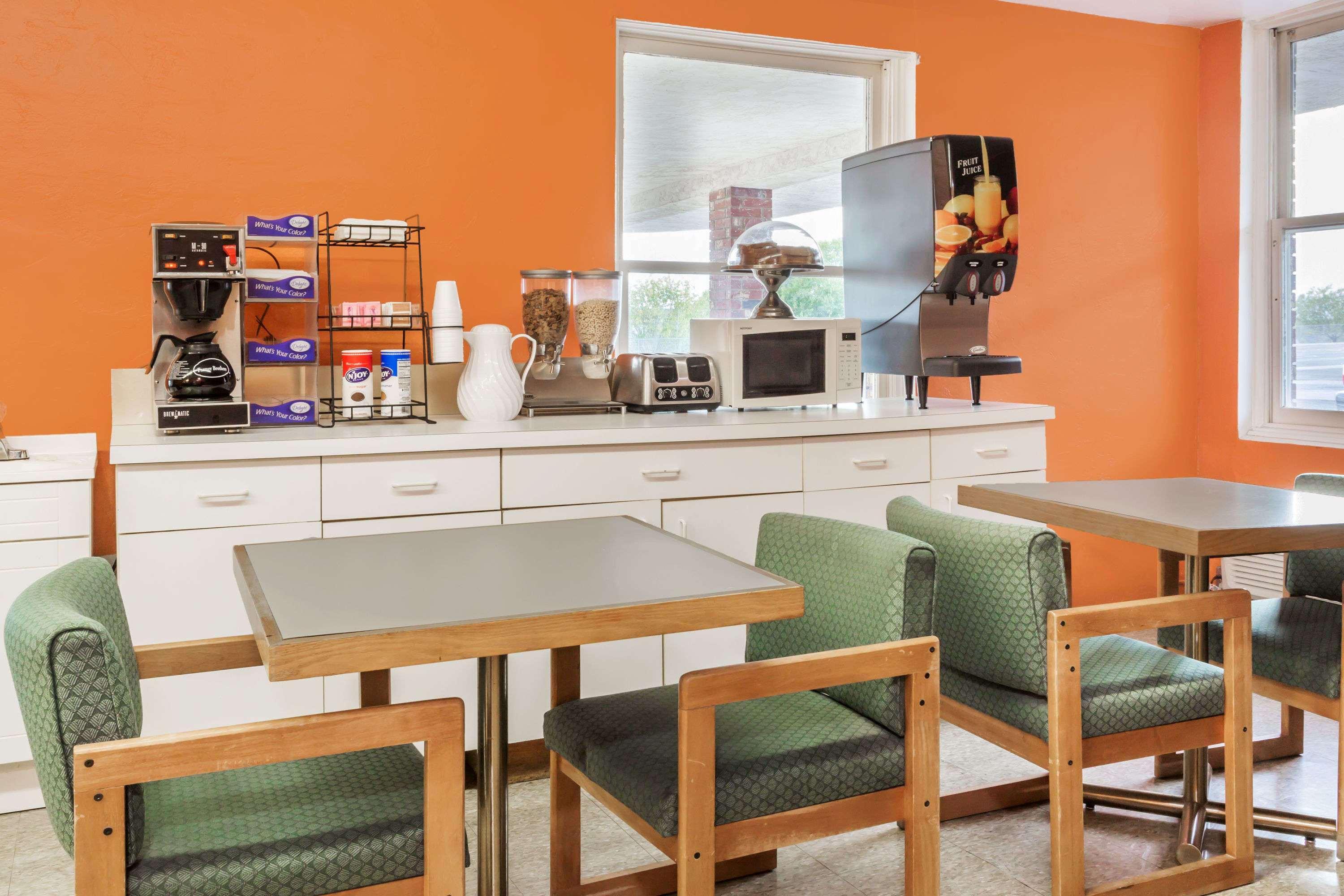 Americas Best Value Inn Вендовер Екстер'єр фото